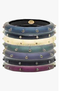 Nueva colección del proveedor indio Brazalete moderno de resina en forma de estrella para mujer Joyería de boda para fiesta - Product Image 3