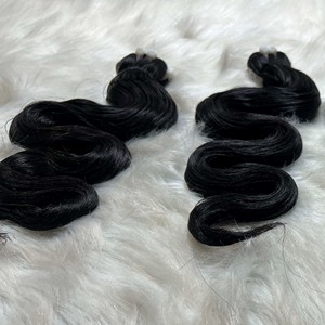 Venta al por mayor Virgen 10A Grado de alta calidad pelo crudo cuerpo negro ondulado máquina de trama doble dibujado Paquete de Qhair - Product Image 5