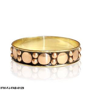 Brazalete de Metal Mixto Hecho a Mano, Brazalete Geométrico de Dos Tonos en Latón y Cobre con Diseño de Puntos para Mujer - Product Image 1