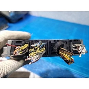 ECU และโมดูลคอมพิวเตอร์มือสองสำหรับรถยนต์ซีรีส์ 7 รุ่น 7549700 - Product Image 6
