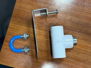 Equipo de Riego Solar Hydroplus International, Juego de 3 Aspersores Avanzados SS304 con Abrazadera Galvanizada y Conector en T de PVC - Product Image 4