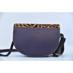 Sac à bandoulière en cuir véritable de haute qualité pour femmes sac à main de créateur de luxe sangle unique Portable Style bohème chaînes décorées - Product Image 4
