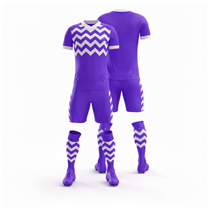 Ensemble d'uniformes de football par sublimation, maillot de football personnalisé |   Tailles pour hommes, femmes et jeunes |   Vêtements de sport légers et à séchage rapide - Product Image 3