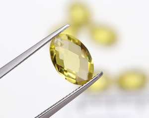 Cuarzo Limón Natural, Forma Ovalada, Corte Excelente, Certificado GIA, Ojo de Gato, 3.00 Quilates, Suelto para Joyería, Amarillo Calibrado - Product Image 2