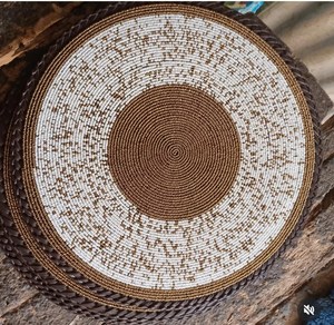 Napperons de table élégants et luxueux, brodés de perles, faits à la main, pour une utilisation moderne à la maison, lors de fêtes, de mariages ou de restaurants, à prix abordable. - Product Image 6