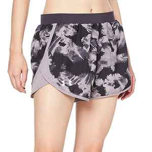 Shorts de plage pour femmes, coupe athlétique, tissu respirant à séchage rapide, logo imprimé personnalisé, polyvalents pour l'été - Product Image 1