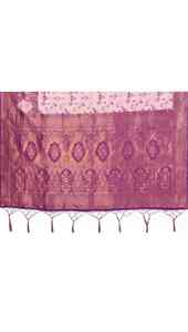 Sari de Seda Banarasi de Lujo en Oferta para Bodas, Fiestas y Celebraciones Festivas con Detalles Intrincados Disponible para la Venta - Product Image 2