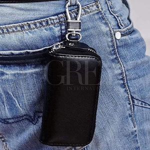 Porte-clés en cuir véritable sur mesure, design tendance et durable, pour hommes et femmes - Product Image 6