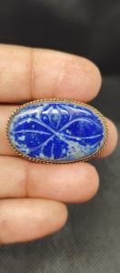 จี้คริสตัลลาพิสลาซูลีแท้ 100% พร้อมร่องทองเหลือง ราคาขายส่ง จำนวนมาก จี้ลาพิสลาซูลีแบบมาคราเม่ คุณภาพสูงสุด ลาพิสลาซูลีแบบมีร่อง จำนวนมาก - Product Image 6