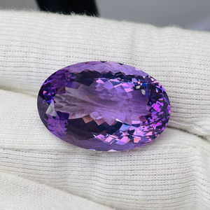 Ametista natural de corte ovalado, 46.53 quilates, piedra preciosa de gran tamaño, calidad AAA, con brillo, buen color, corte y pulido perfectos a precio económico. - Product Image 3