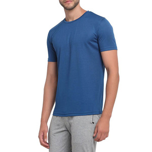 T-shirt de sport en polyester personnalisé de haute qualité, à séchage rapide, pour hommes, coupe classique, sublimation - Product Image 2