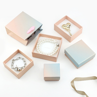 Boîte à bijoux personnalisée en gros avec logo, emballage cadeau, petite boîte rigide en papier avec pochette pour collier
