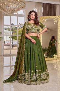 LAHENGA CHOLI DUPATTA PURE NC VICHITRA con bordado de hilo y lentejuelas - Product Image 5