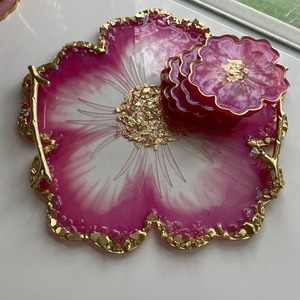 Bandeja de Resina Transparente con Flores, Bandeja Decorativa Hecha a Mano, Artículo de Regalo de Alta Calidad - Product Image 3