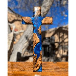 Croix murale en bois artisanale de luxe avec résine époxy bleue, décoration religieuse chrétienne pour la maison, l'église, la prière, cadeau artisanal - Product Image 3