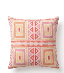 Housse de coussin carrée à motif floral en rose pastel, orange, jaune, blanc, logo personnalisé disponible, 18x18, utilisation à domicile et en hôtel, 100% coton - Product Image 3