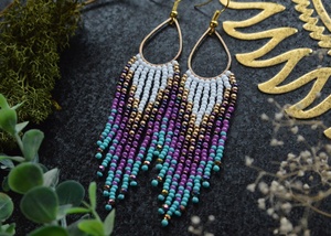 Boucles d'oreilles pendantes bohèmes à franges perlées, faites à la main avec perles de rocaille, bijoux fantaisie pour femme - Product Image 2