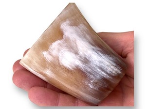 Jarra de Cerveza de Cuerno Natural de Buena Calidad, Jarra Rústica y Elegante para Cerveza o Cerveza Alemana y Otras Bebidas, Disponible al Mejor Precio - Product Image 3