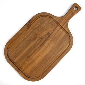 Planche à découper rectangulaire en bois naturel avec poignée intégrée et trou de suspension, écologique, passe au lave-vaisselle, REHMAN CRAFT - Product Image 5