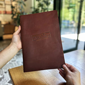 Porte-menu pliable en cuir véritable avec protection pour restaurant et café, menu de restaurant d'hôtel de luxe, logo personnalisé LMC-0051 - Product Image 1