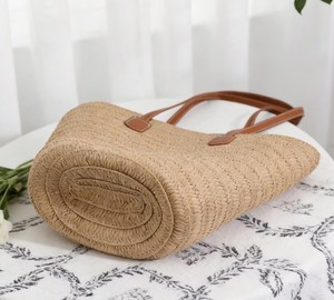 Sac en paille fait main avec poignées en cuir |   Sac à main en raphia d'été |   Sac à main pour les vacances à la plage - Product Image 2