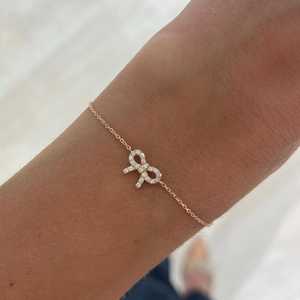 สร้อยข้อมือจี้โบว์ไท ทองคำแท้ 14K ดีไซน์มินิมอล สายเคเบิล 7 นิ้ว เพชรทรงกลมเพาะเลี้ยง ขนาดเล็ก สามารถสวมซ้อนกันได้ เหมาะสำหรับใส่ทุกวัน - Product Image 2