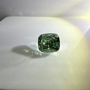 Diamante Suelto Cultivado en Laboratorio, Corte Cojín de 3 Quilates, Verde Intenso VS2, Certificado IGI - Product Image 1