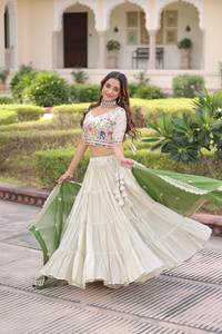 Elegante Conjunto de Lehenga Choli con Dupatta para Celebraciones Festivas, Reuniones Familiares, Compromisos y Pequeñas Funciones en Venta - Product Image 6