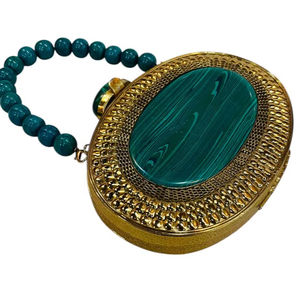 Bolso de Mano Ovalado con Panel de Malaquita y Asa de Piedras con Cuentas, Marco Metálico en Tono Dorado, Bolso de Lujo Hecho a Mano para Bodas - Product Image 1