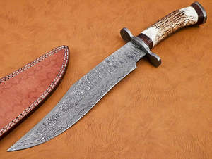 Cuchillo Bowie de Camping Hecho a Mano de Grado Industrial en Acero de Damasco con Mango de Cuerno y Funda de Cuero de 15 cm - Product Image 2