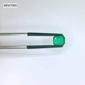 Esmeralda Zambiana 100% Natural de Primera Calidad, Corte Octogonal Facetado, 1.37ct, Gema Suelta de Alta Calidad para la Elaboración de Colgantes y Collares - Product Image 1