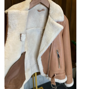 Manteau Moto Unisexe en Similicuir et Fourrure, Coupe Slim, Style Urbain Tendance, Fermeture Éclair, Vente en Gros - Product Image 3