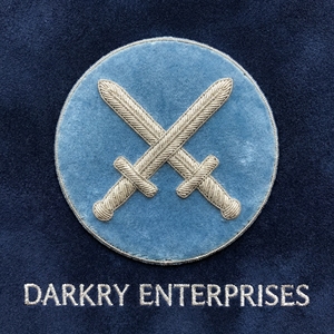 ตราสัญลักษณ์เมสันรูปดาบไขว้ทำจากลวดเงินสั่งทำพิเศษ  พร้อมผ้ากำมะหยี่สีฟ้าอ่อนทรงกลม  ปักมือโดยช่างผู้เชี่ยวชาญ - Product Image 1