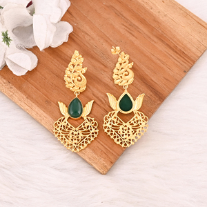 Boucles d'oreilles pendantes élégantes et stylées en onyx vert naturel, plaquées or, en laiton, pour femmes - Product Image 5