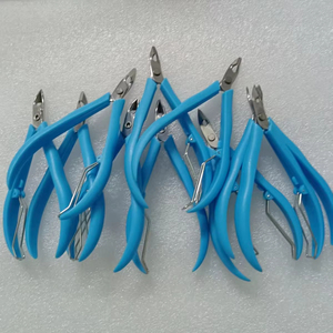 Coupe-cuticules professionnel avec manche en plastique, coupe-ongles en acier inoxydable pour manucure et nail art - Product Image 5