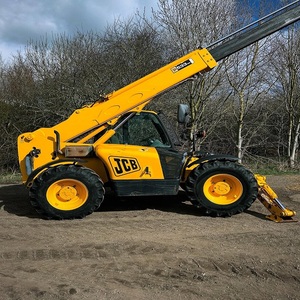 Manipulador telescópico eléctrico con motor JCB diseñado para sitios de construcción urbanos donde el bajo nivel de ruido y el funcionamiento limpio son los más importantes. - Product Image 2