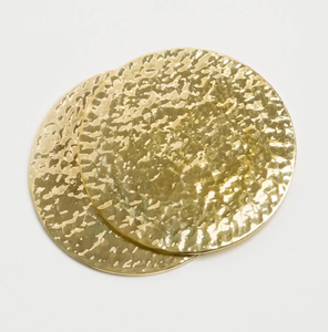 Sous-verres ronds en laiton avec une surface métallique martelée scintillante et finition polie, disponibles à prix de gros. - Product Image 1