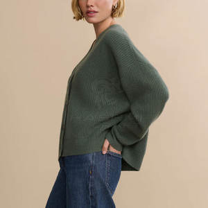 Cárdigan elegante de primera calidad para mujer, diseño de punto suave para uso diario, ajuste cómodo y moda moderna. - Product Image 4