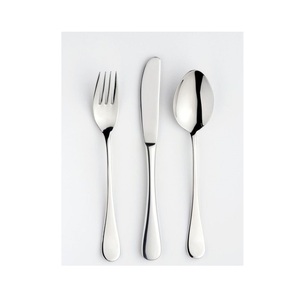 Collection d'ustensiles présentant un design de poignée détaillé, une construction en acier massif et une finition sophistiquée pour une expérience culinaire améliorée - Product Image 4