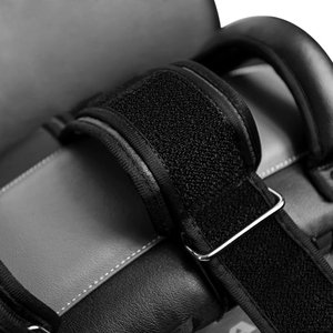 Almohadillas de Muay Thai al por mayor con logo personalizado, almohadillas curvas para patadas tailandesas, escudo de golpeo de cuero premium para MMA, equipo de entrenamiento de boxeo - Product Image 5