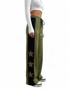 Pantalones Deportivos Anchos Color Verde Oliva para Hombre ONETEN APPAREL, con Bloques de Color, Franja Lateral, Estampado de Estrellas, Cintura Elástica con Cordón Ajustable, Estilo Urbano - Product Image 5