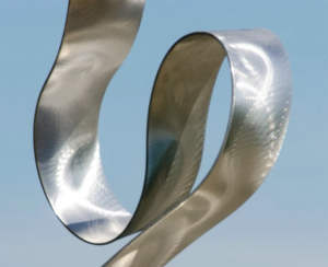 Escultura de Arte Metálica Moderna para Interiores, Personalizada para Vestíbulos de Hotel, Decoración de Anillos Metálicos, Fabricante de Esculturas Metálicas - Product Image 2