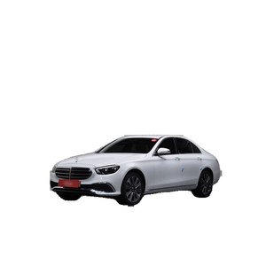 Mercedes-Benz Clase E E350 4MATIC Exclusive Noviembre 2023 13,990 km Caja de Cambios Automática Asientos de Cuero Cámara Trasera - Product Image 1