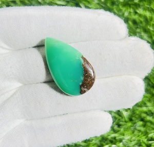 Cabocho de crisoprasa natural mixta con matriz |   Crisoprasa Verde de Calidad AAA, Gema Suelta para Joyería, Precio al por Mayor - Product Image 3