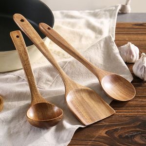 Juego de Cucharas de Cocina de Madera para Bodas, 4 Piezas, Superficie de Teca Lisa como un Espejo, Agarre Suave, Ecológico, Antiadherente, Apto para Lavavajillas y Microondas - Product Image 1