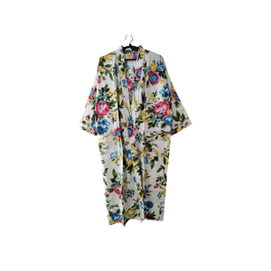 Kimono Orgánico de Algodón Gris con Diseño Floral Tejido a Mano |   Bata de dormir con cuello en V, manga larga y bolsillos |   Bata de Salón Sostenible con Cordón Ajustable - Product Image 1