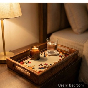 Bandeja Decorativa de Madera con Base de Arte Esmaltado, Bandeja Rústica para Servir con Asas - Product Image 4