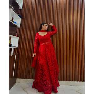 Ensemble Top-Pent et Dupatta pour Tenue de Soirée, Broderie Fil et Paillettes, Taille XL - Product Image 3