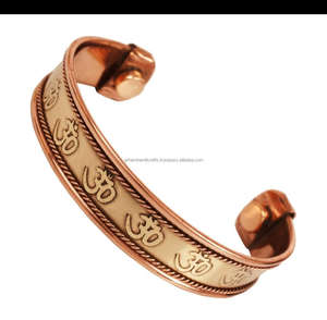 Bracelets en cuivre avec aimants en trois bandes portant des bracelets en cuivre de thérapie magnétique à un prix abordable par LUXURY CRAFTS - Product Image 6