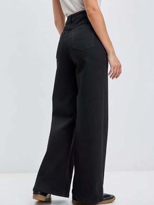 Jeans de mezclilla de pierna ancha y corte relajado para mujer, estilo casual de cintura alta - Product Image 3